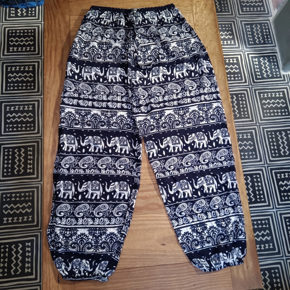 🦋Elephant print pants 💙